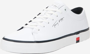 TOMMY HILFIGER Låg sneaker 'Modern Vulc Corporate' i vit: framsida