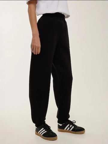 Effilé Pantalon Hiccup en noir