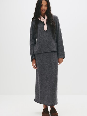 Pull&Bear Пуловер в сиво