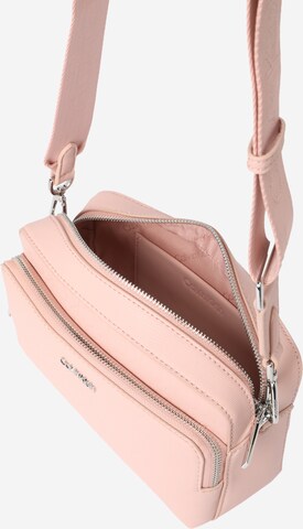 Calvin Klein Schoudertas in Roze