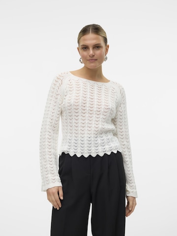 VERO MODA Sweater 'AMBER' in White: front