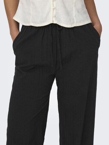 Wide leg Pantaloni 'ONLTIZANA' di ONLY in nero