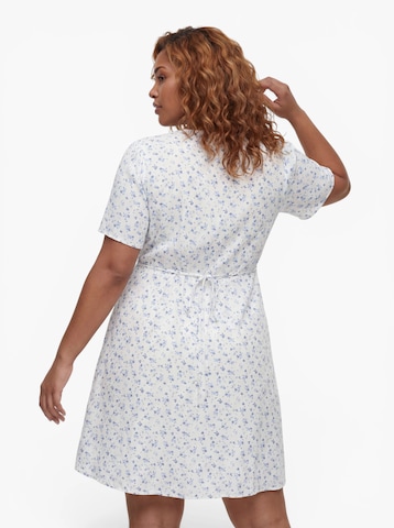 Robe 'CAREVIDA' ONLY Carmakoma en blanc