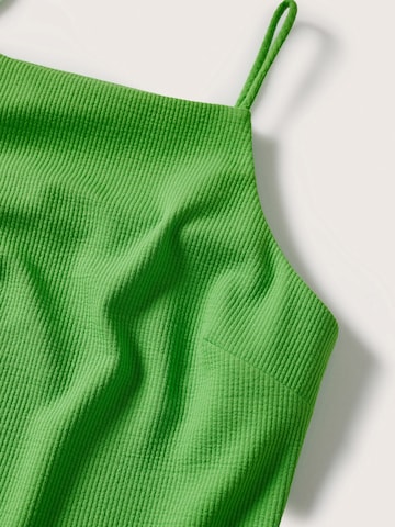 MANGO Kjole 'NUVERSA' i grønn