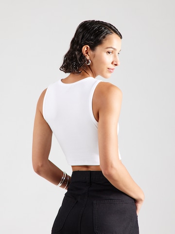 ABOUT YOU Top 'Dinah' in Grey