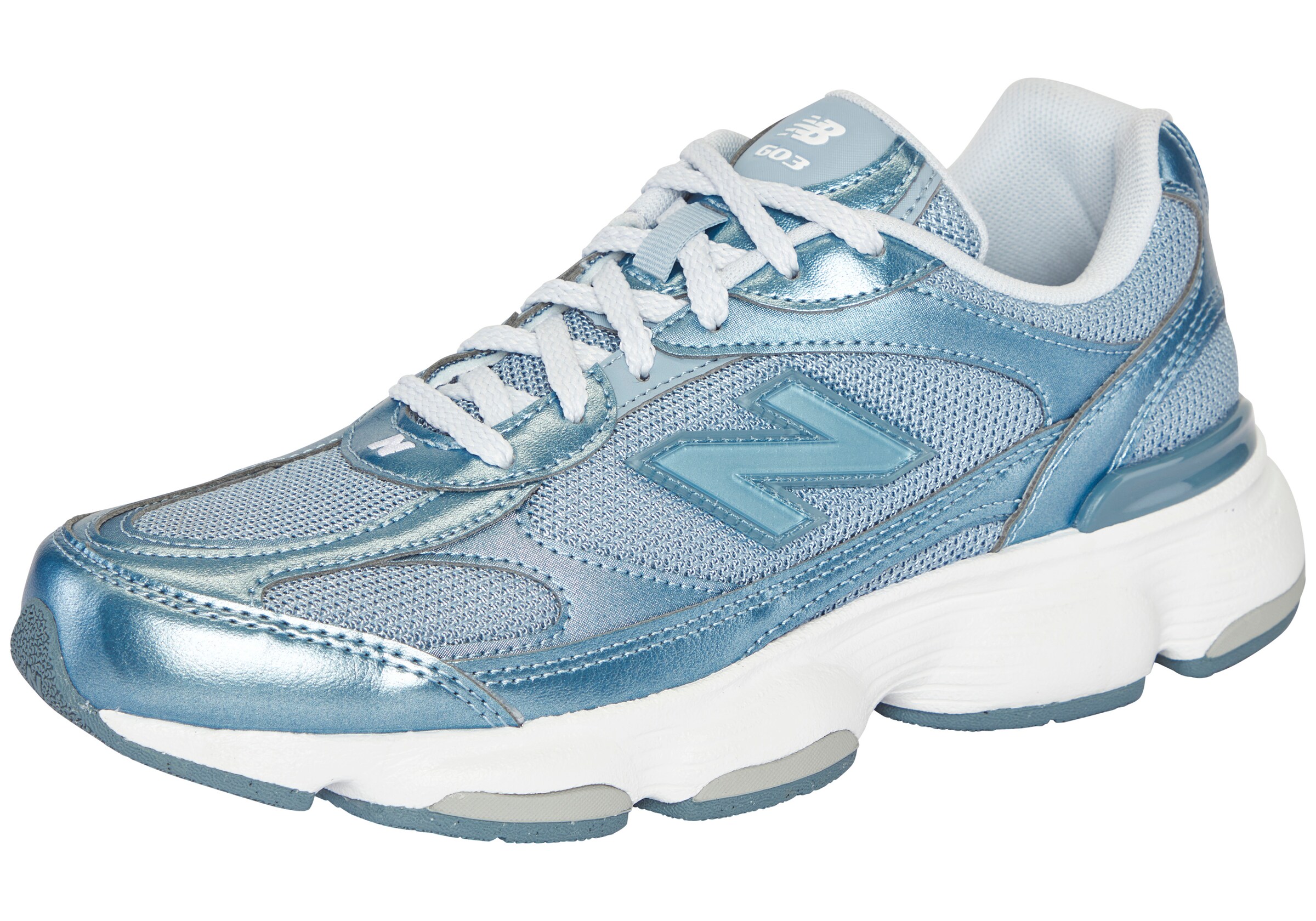 new balance Sneakers in Blue: front