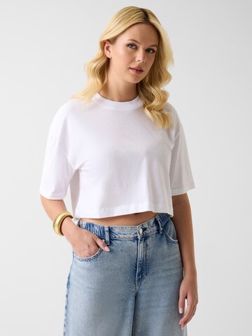 GUESS Shirt in White: front