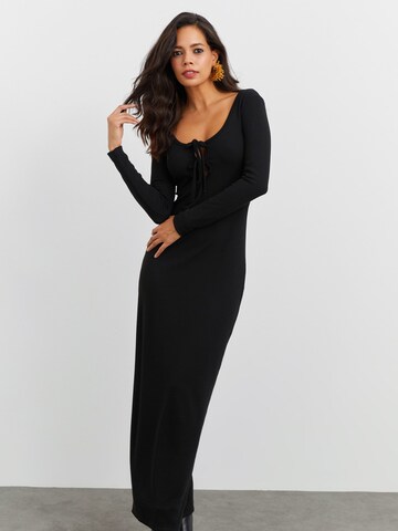 Cool & Sexy Dress in Black