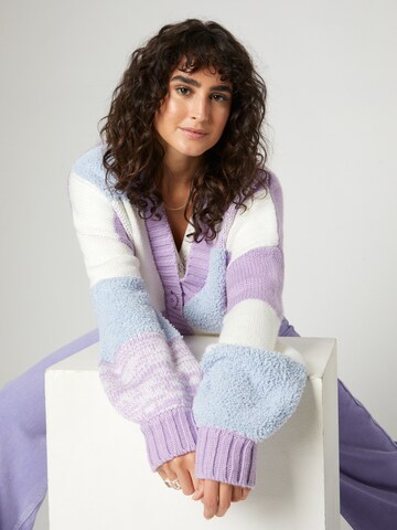 florence by mills exclusive for ABOUT YOU Cardigan 'Lucky' i blå