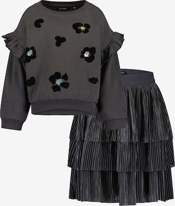 Set di BLUE SEVEN in grigio: frontale