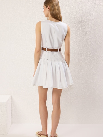 bēšs Trendyol Vasaras kleita