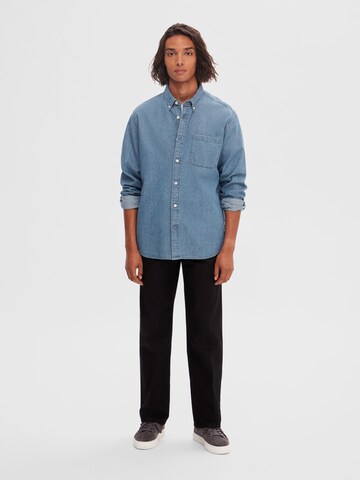 Coupe regular Chemise 'Rick' SELECTED en bleu