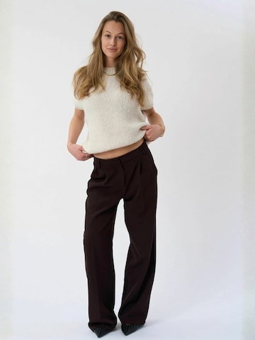 TEESHOPPEN Pulóver ' Chloe ' - fehér