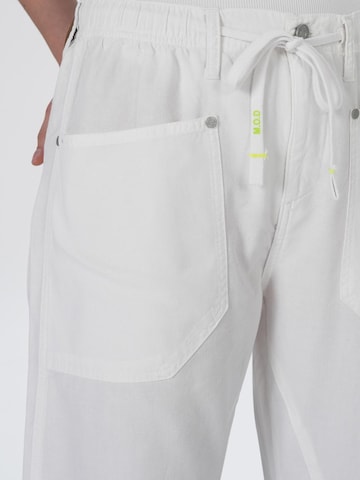 Barrel Jean M.O.D MIRACLE OF DENIM en blanc