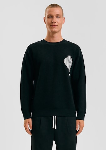 QS Sweater in Black: front