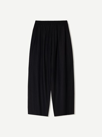 Bershka Loosefit Bandplooibroek in Zwart