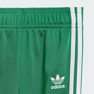 ADIDAS ORIGINALS - Ropa para correr 'Adicolor' en verde