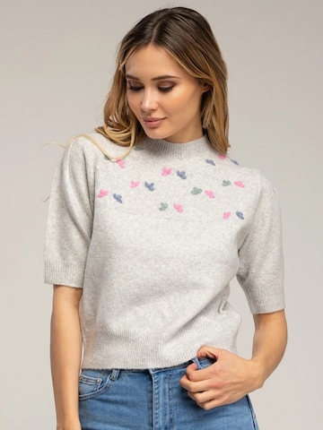 Tantra - Jersey 'Jersey de manga corta con pajaritos bordados  y frunce en el hombro (GRIS)' en gris