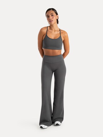 évasé Leggings ' Neola ' Smilodox en gris