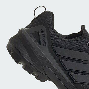 ADIDAS TERREX Χαμηλό παπούτσι 'Skychaser' σε μαύρο