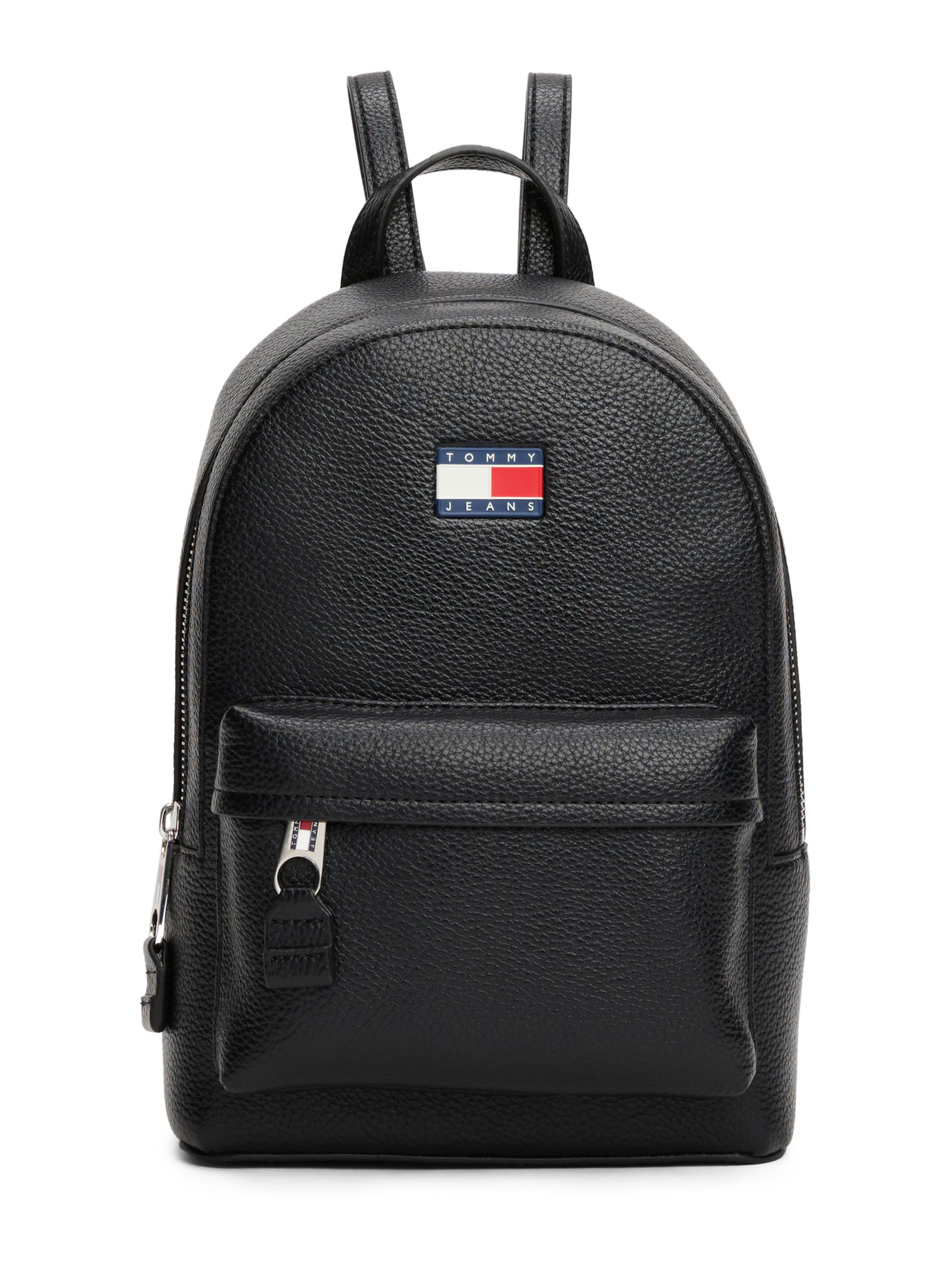 Tommy Jeans Rucksack 'MUST' in Schwarz: Vorderseite