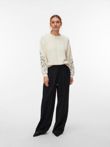 VERO MODA Свитшот 'VMLada' в Белый
