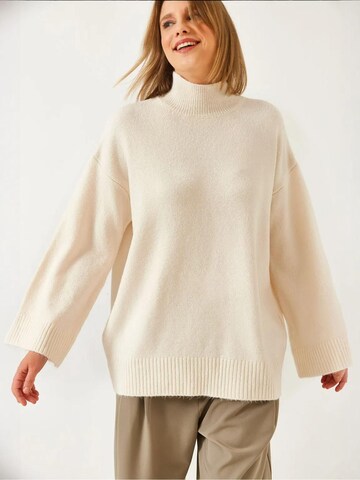 Bianco Lucci Trui in Beige