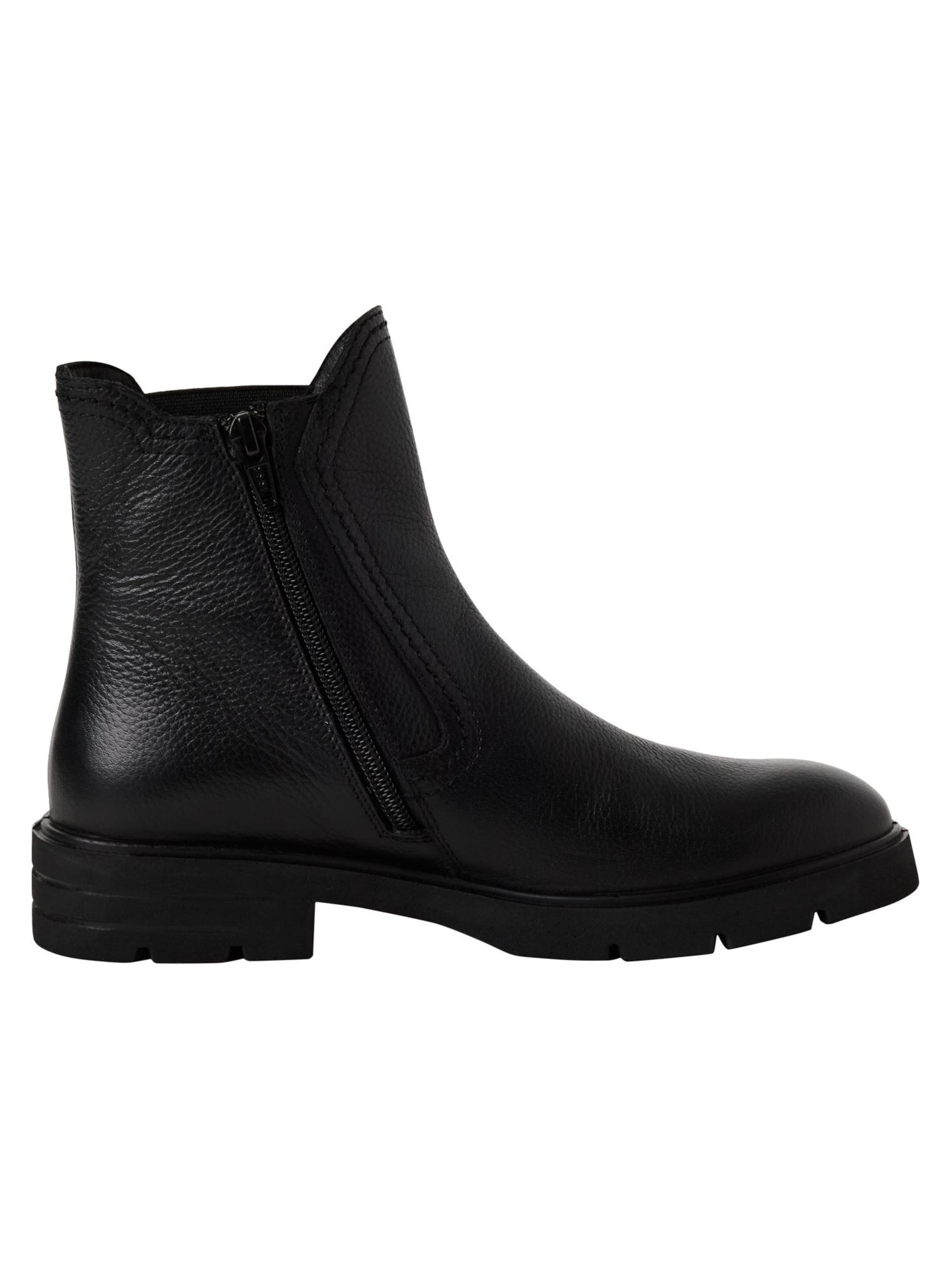 Tamaris Chelsea Boots in Black