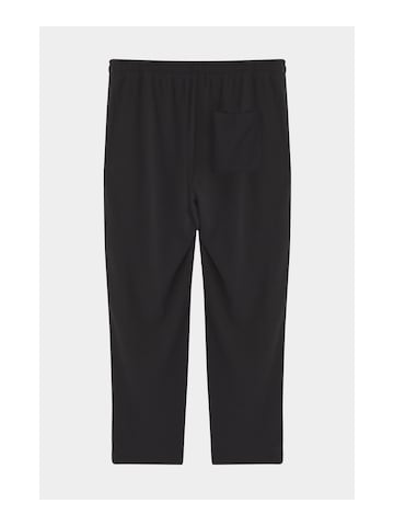 Trendyol Curve Regular Pants in Black