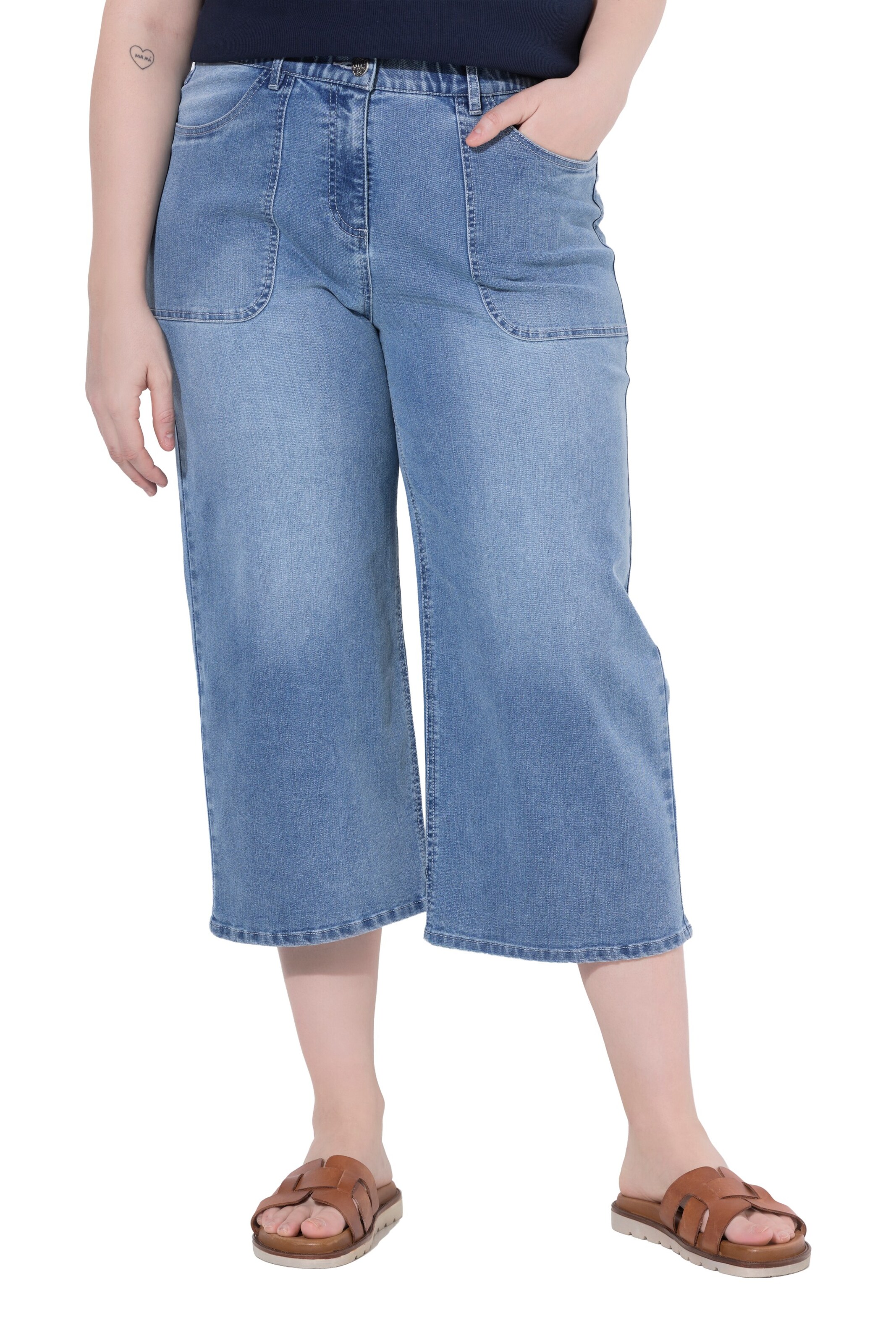 Ulla Popken Regular Jeans in Blue: front