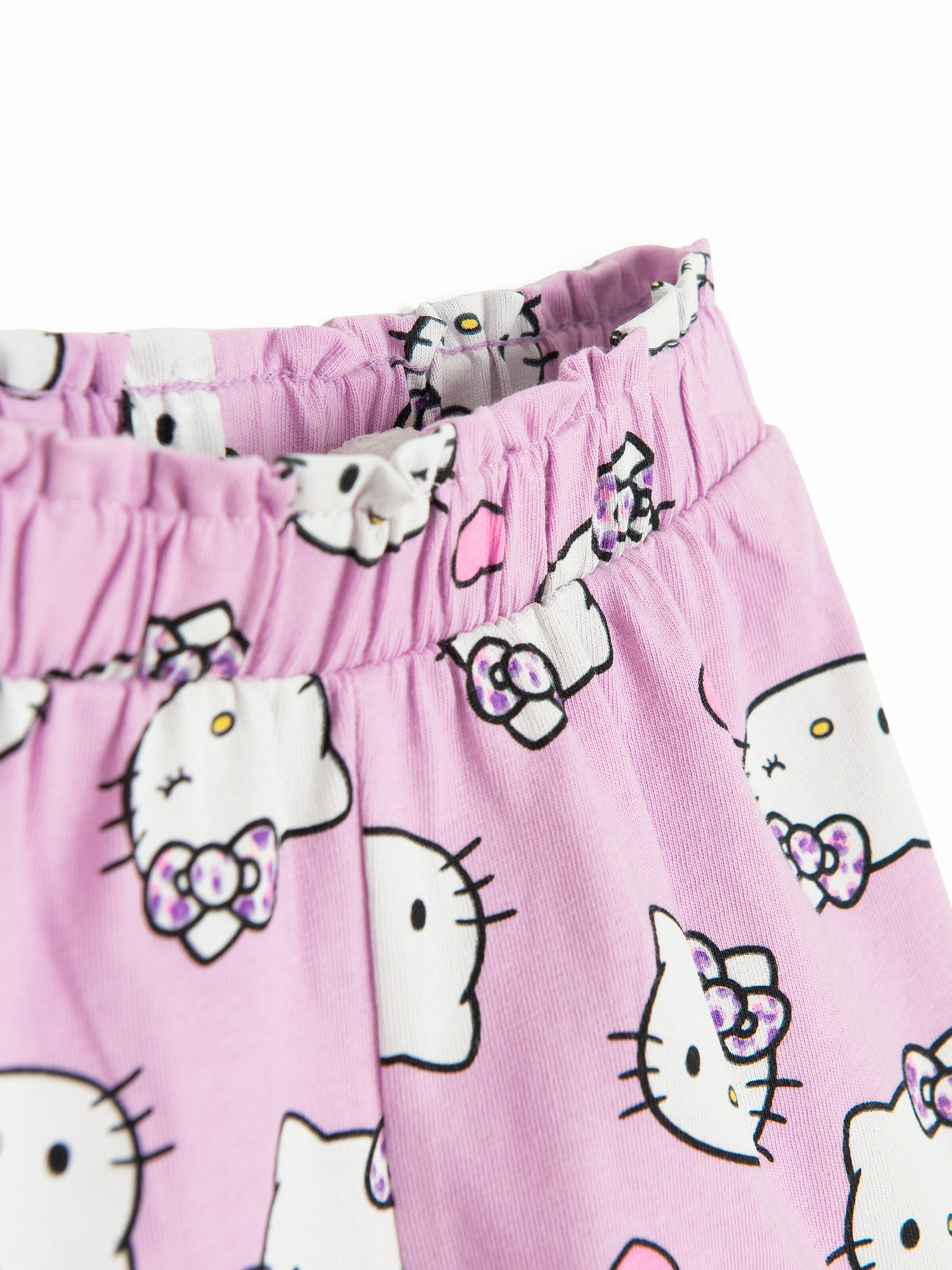 Cool Club Regular Shorts in Lila: Rückseite