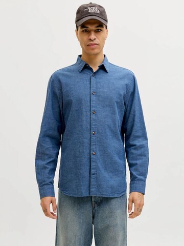 Jacks & Jones - Ajuste regular Camisa en azul: frente