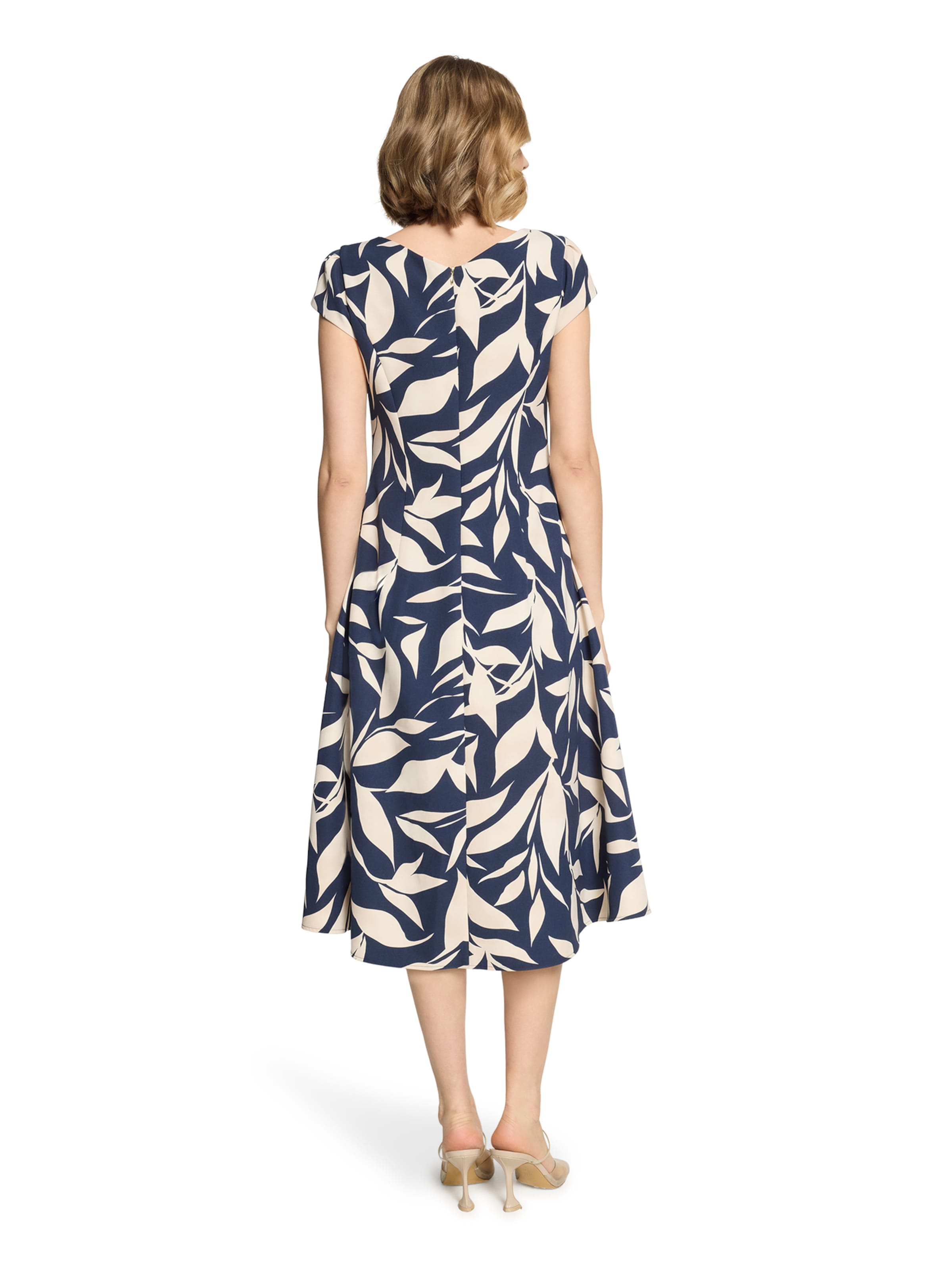 Robe de cocktail Betty & Co en bleu