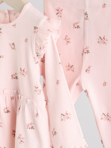 Next Set in Pink