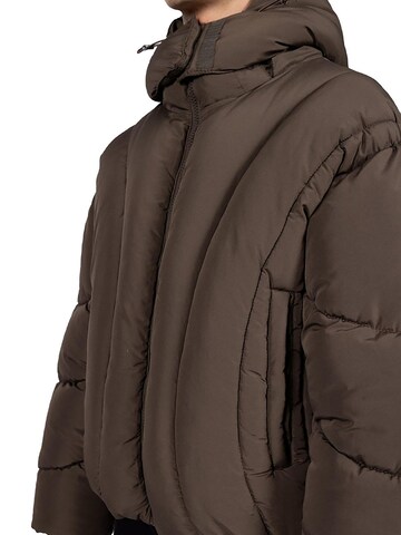 FAVELA Winter Jacket 'Abstract' in Brown
