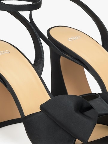 Estro Sandal '2395-6' in Black