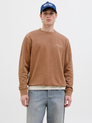 JACK & JONES Sweatshirt 'JJEDover' in Bruin: voorkant