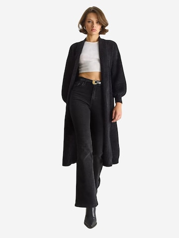 Manteau en tricot Bianco Lucci en noir : devant