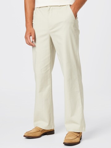 ABOUT YOU Limited Regular Trousers 'Mika' in Green: front