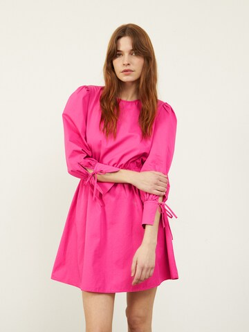 Aligne Dress 'Carly' in Pink: front