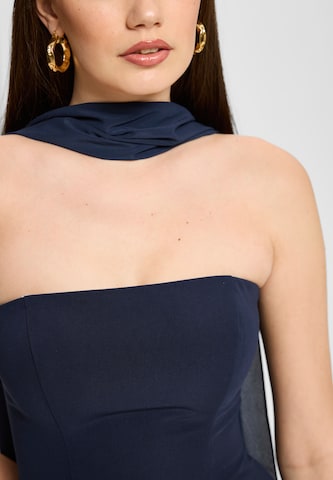 HEY KYLA Kleid in Blau