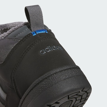 ADIDAS SPORTSWEAR Σνίκερ 'Rapid Court Mid Winterized' σε μαύρο