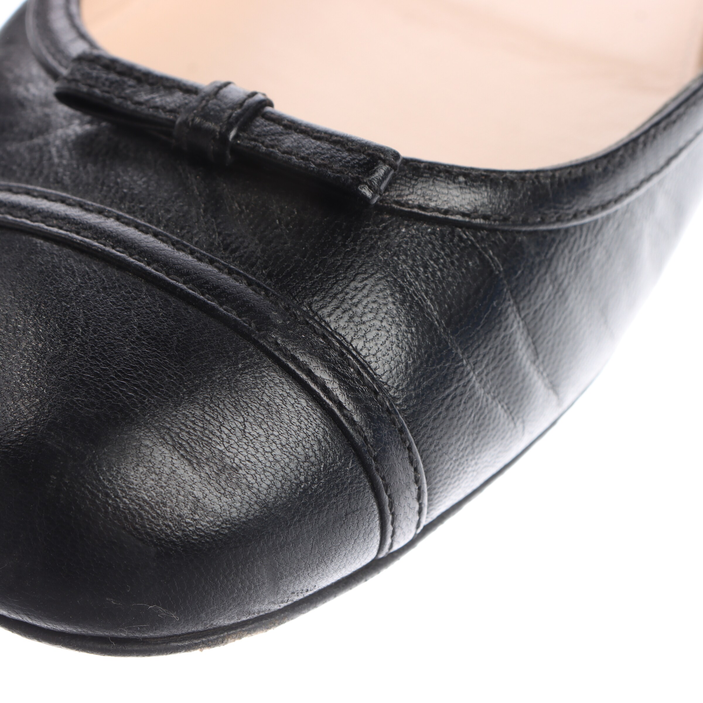 PRADA Flats & Loafers in 37 in Black