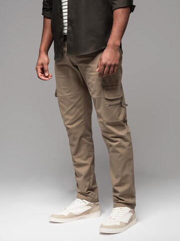 Ombre Regular Trousers in Green