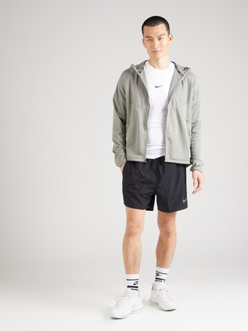 NIKE - Chaqueta deportiva 'Sphere Miler' en gris