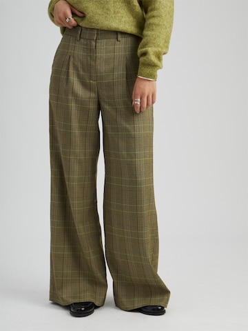 Peppercorn Wide Leg Housut 'Shanessa' värissä vihreä