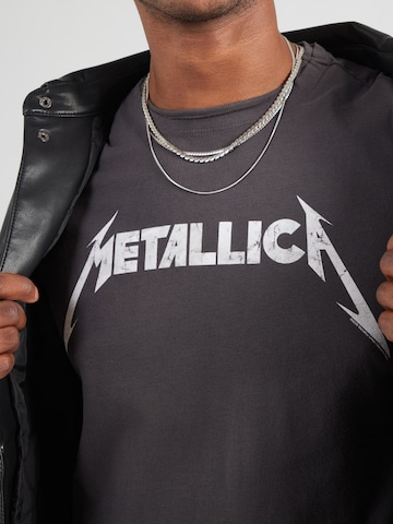 AMPLIFIED - Camiseta 'METALLICA' en gris