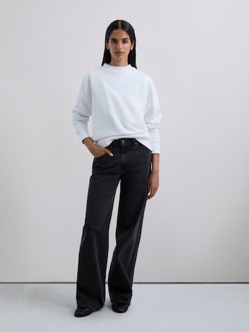 Scalpers Sweatshirt ' ' in White: front