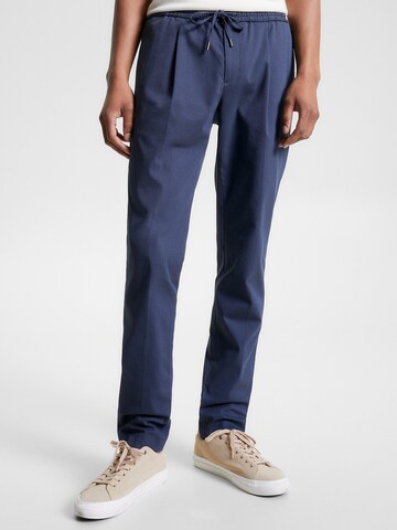 TOMMY HILFIGER Tapered Broek 'Hampton' in Blauw: voorkant