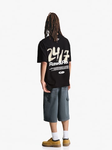 Bershka Shirt 'STATE &  DRAMA' in Zwart